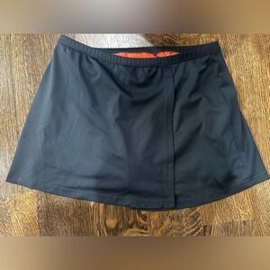 Women’s large dark gray SKORT